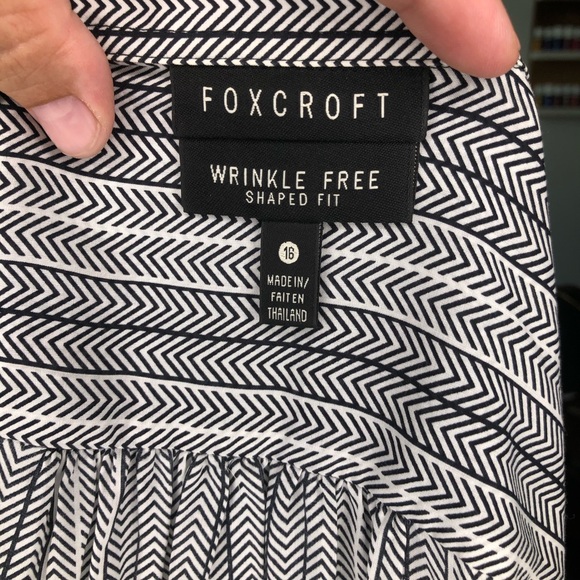 Foxcroft button up top size 16 arrow print - Picture 3 of 5